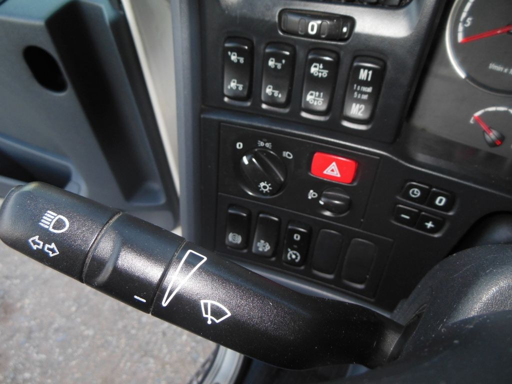 Curtainsider truck Scania R410, JUMBOZUG 120M3, RETARDER, TOP STAND!!: picture 19 Curtainsider truck Scania R410, JUMBOZUG 120M3, RETARDER, TOP STAND!!: picture 19