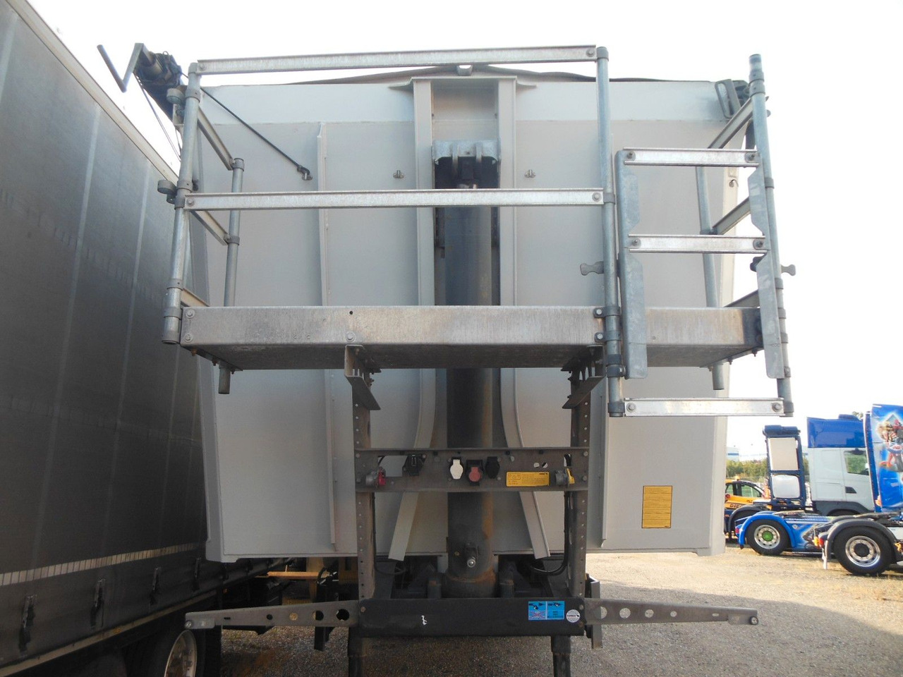 Tipper semi-trailer Schmitz Cargobull SKI 24, 51M3, ACHSEN 9 TONE, LIFT ACHSE: picture 20 Tipper semi-trailer Schmitz Cargobull SKI 24, 51M3, ACHSEN 9 TONE, LIFT ACHSE: picture 20