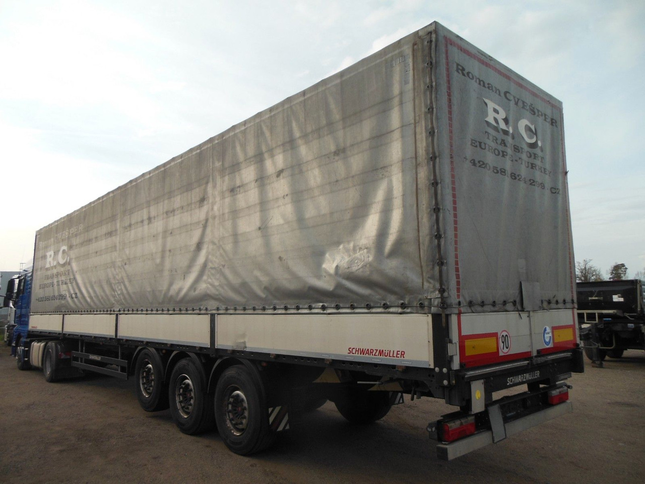 Schwarzmüller SPA 3/E, BORDWÄNDE, SAF, LIFTACHSE - Curtainsider semi-trailer: picture 4 Schwarzmüller SPA 3/E, BORDWÄNDE, SAF, LIFTACHSE - Curtainsider semi-trailer: picture 4