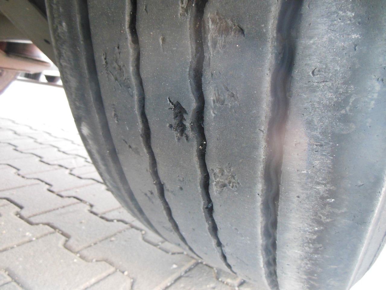 Tipper semi-trailer Stas S300CX, 49m3, ADR, 9 TONE ACHSEN,WIE NEUE-TOP!!!: picture 8 Tipper semi-trailer Stas S300CX, 49m3, ADR, 9 TONE ACHSEN,WIE NEUE-TOP!!!: picture 8