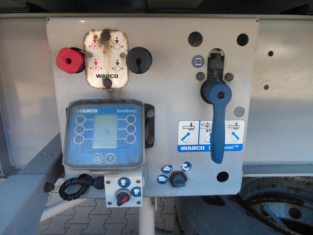 Tipper semi-trailer Stas S300CX, 49m3, ADR, 9 TONE ACHSEN,WIE NEUE-TOP!!!: picture 9 Tipper semi-trailer Stas S300CX, 49m3, ADR, 9 TONE ACHSEN,WIE NEUE-TOP!!!: picture 9