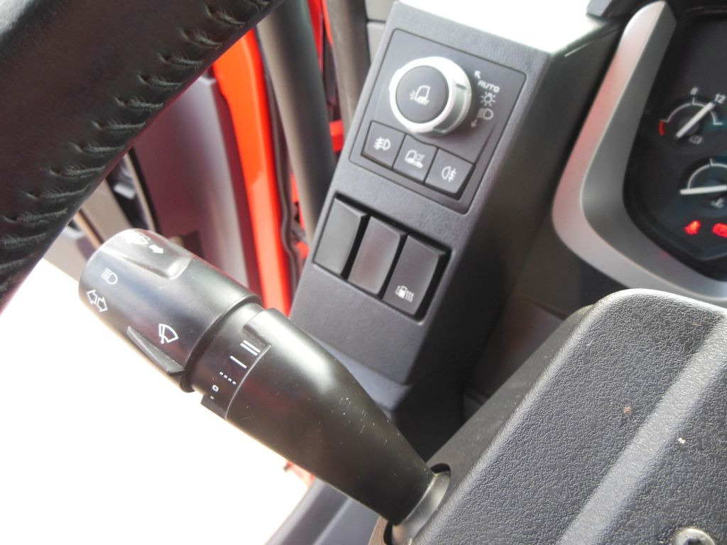 Tractor unit Renault T520 HIGH, COMFORT, LOWDECK, TOP STAND!!: picture 12