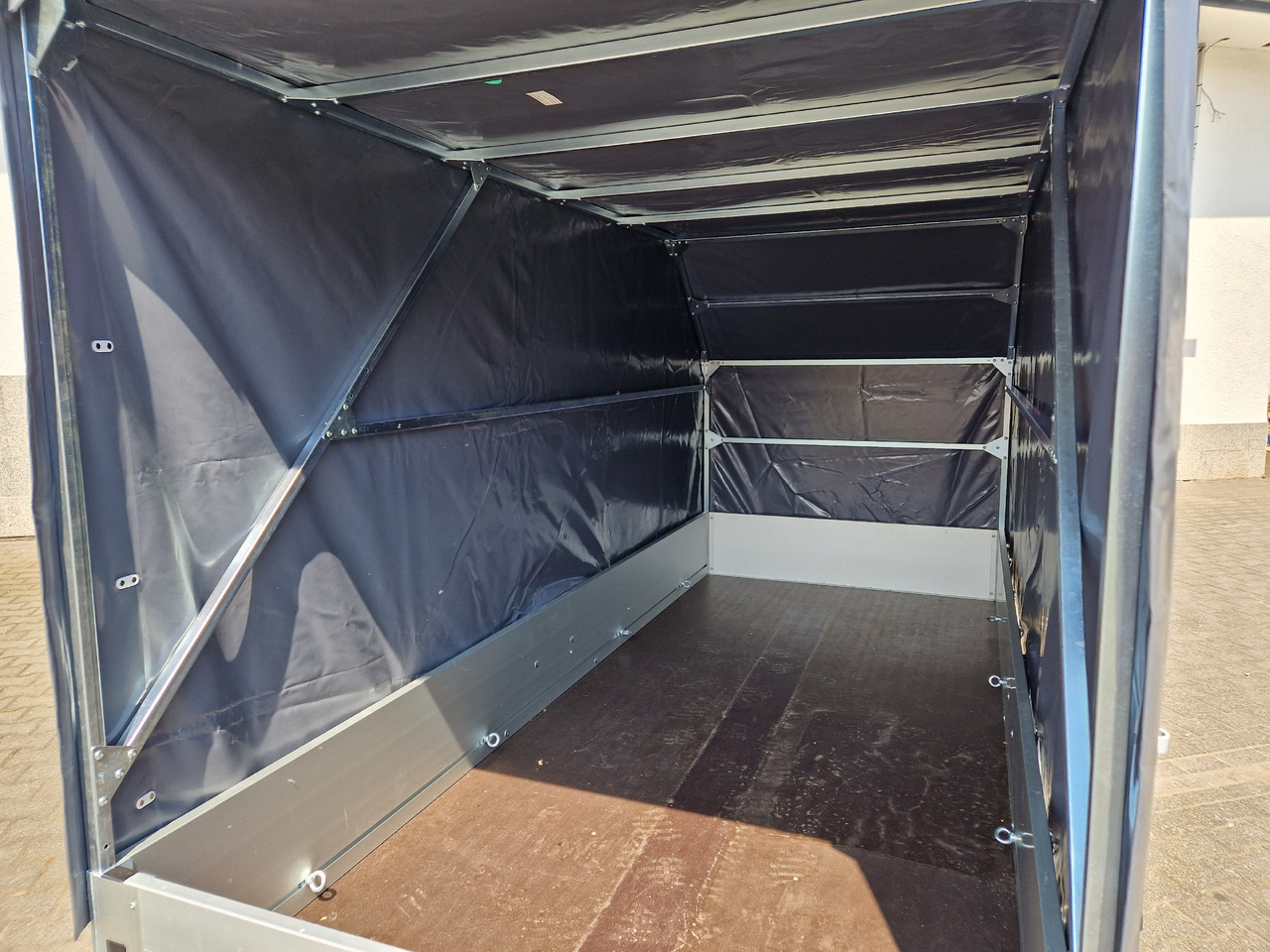 Aluliner Planen Anhänger GTB 1200 301x126x150cm +Hochplane grau schräg (M) 1200kg Aktion - Car trailer: picture 4 Aluliner Planen Anhänger GTB 1200 301x126x150cm +Hochplane grau schräg (M) 1200kg Aktion - Car trailer: picture 4