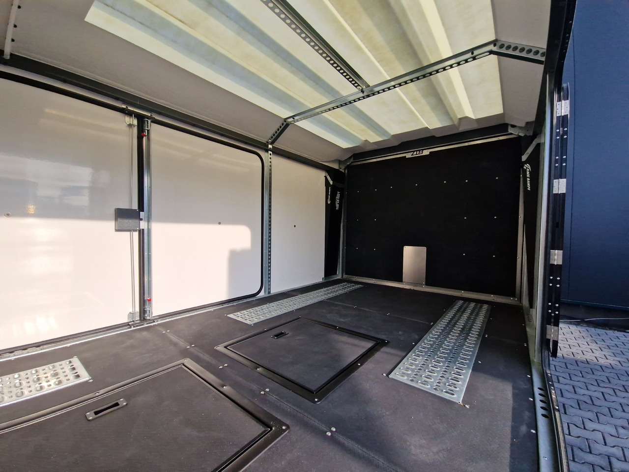 Autotransporter trailer BJT Race Transporter 7 397-5523-35-3-10-B 550x230 cm black RR Tridem Alufelgen 3500: picture 7