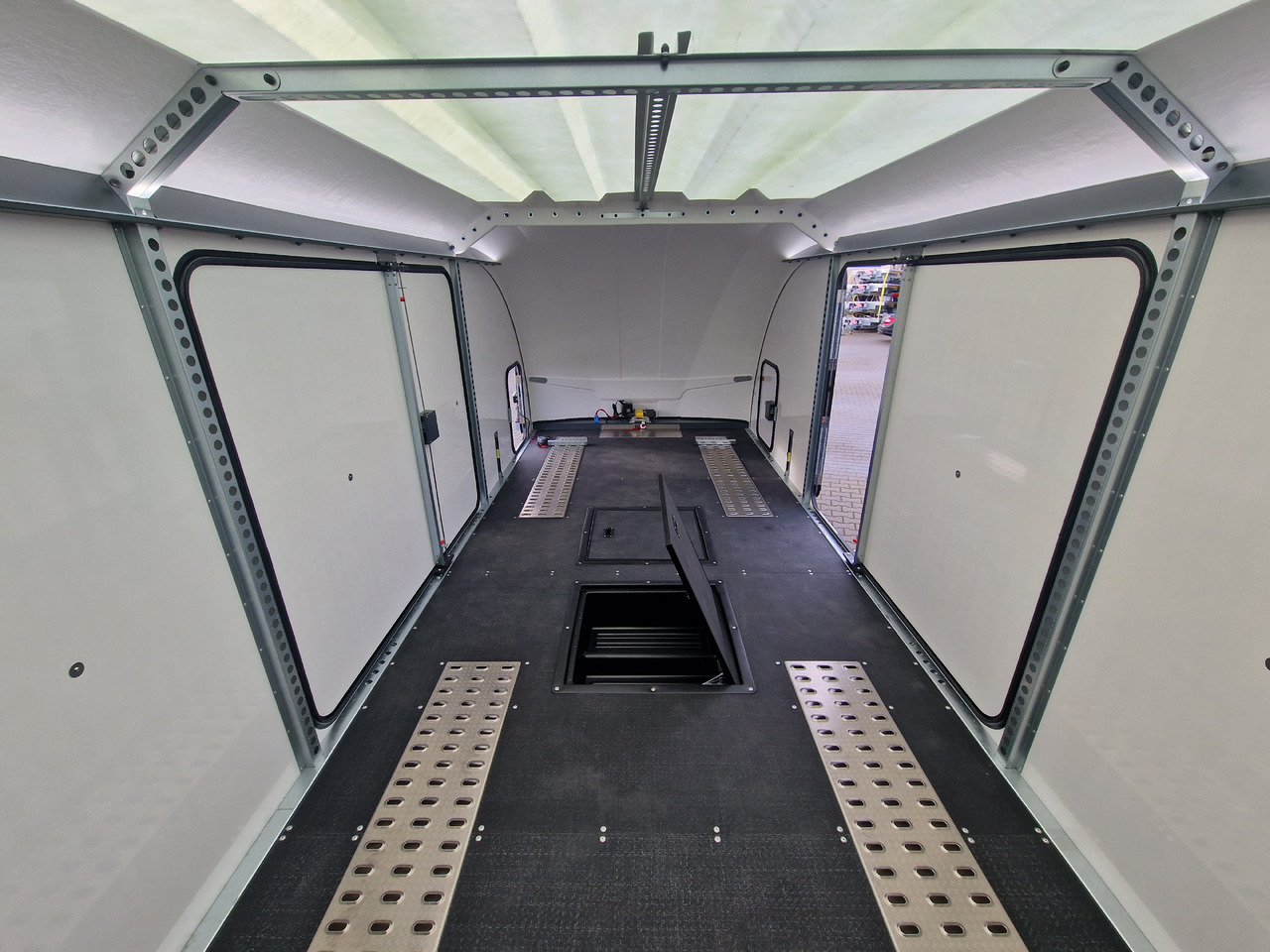 Autotransporter trailer BJT Race Transporter 7 397-6023-35-3-10-B 600x228x189cm black Alufelgen Tridem 3500kg: picture 13