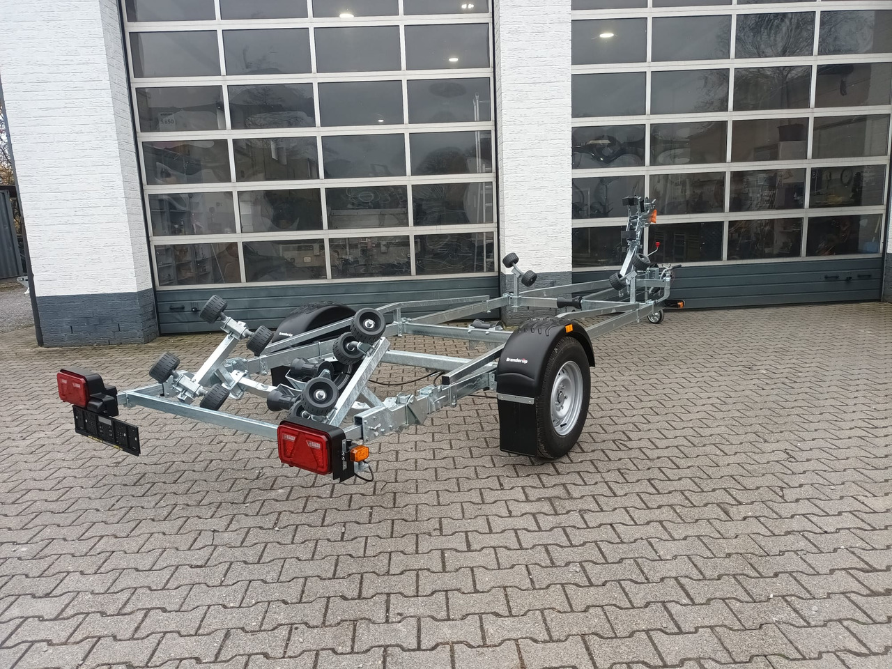 Brenderup Bootstrailer Premium 201500B SR X LED Superrollen 1500kg - Boat trailer: picture 2 Brenderup Bootstrailer Premium 201500B SR X LED Superrollen 1500kg - Boat trailer: picture 2