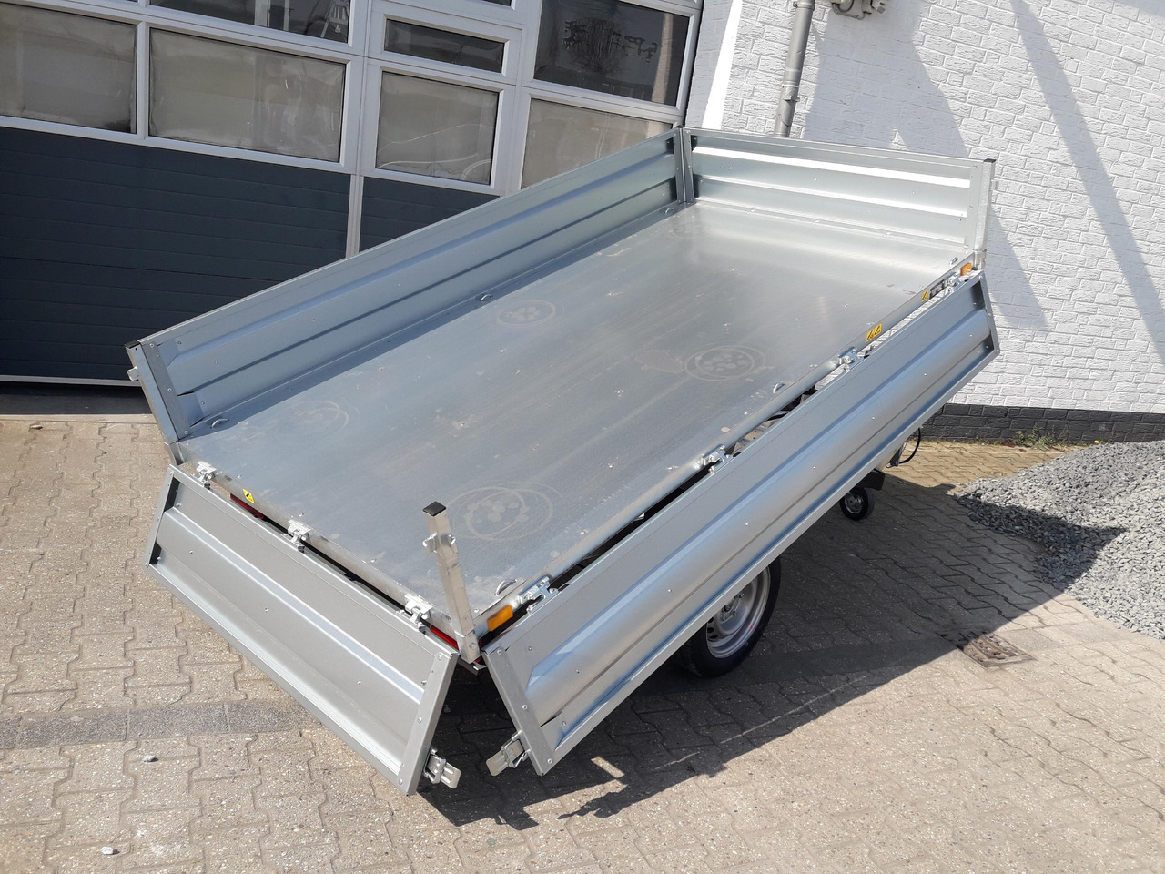 Brenderup Kipper BT 4260 SB 259x143x35cm Stahlwände Stahlboden (S) 1800kg - Tipper trailer: picture 4 Brenderup Kipper BT 4260 SB 259x143x35cm Stahlwände Stahlboden (S) 1800kg - Tipper trailer: picture 4