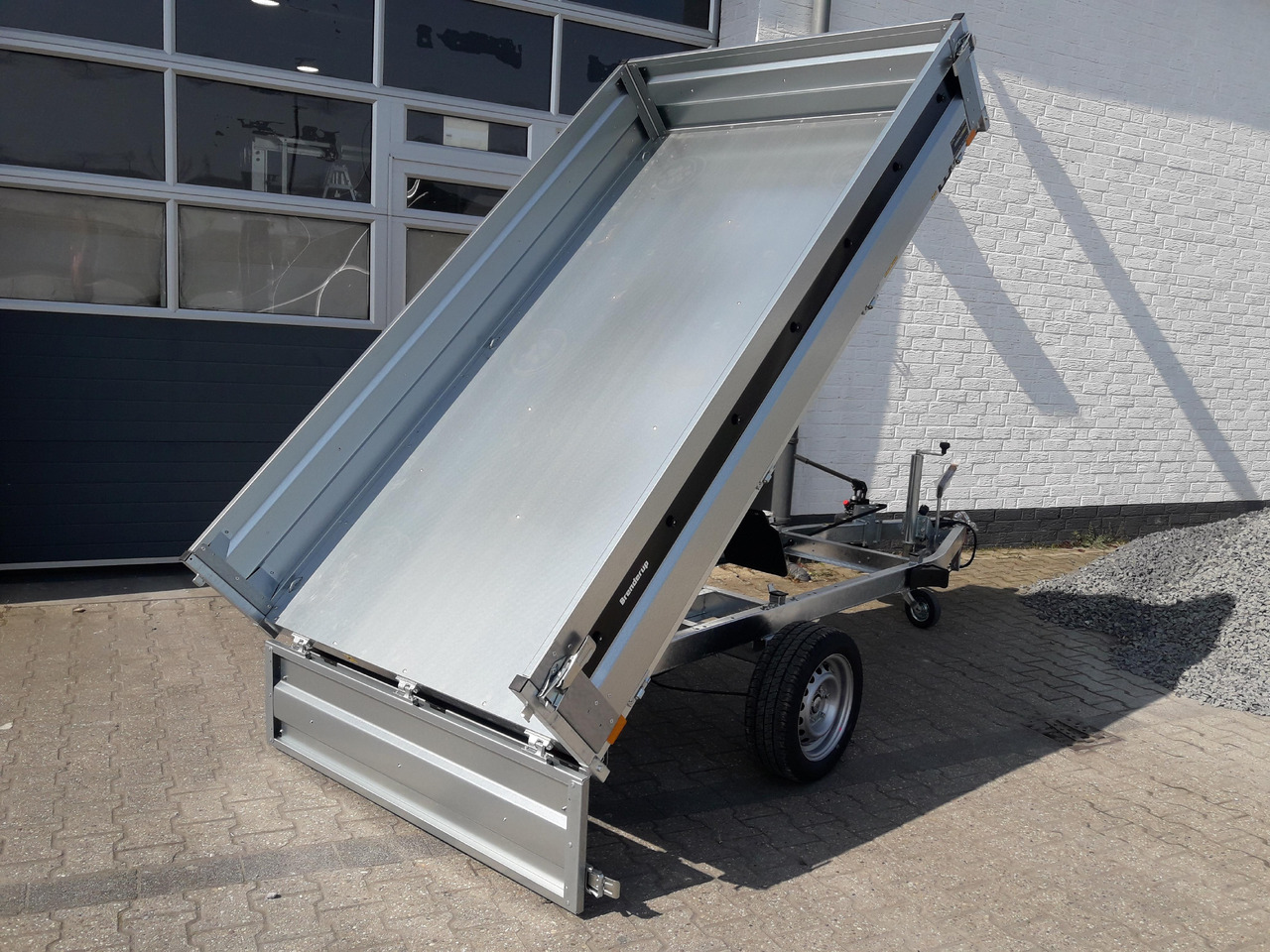 Brenderup Kipper BT 4260 SB 259x143x35cm Stahlwände Stahlboden (S) 1800kg - Tipper trailer: picture 3 Brenderup Kipper BT 4260 SB 259x143x35cm Stahlwände Stahlboden (S) 1800kg - Tipper trailer: picture 3