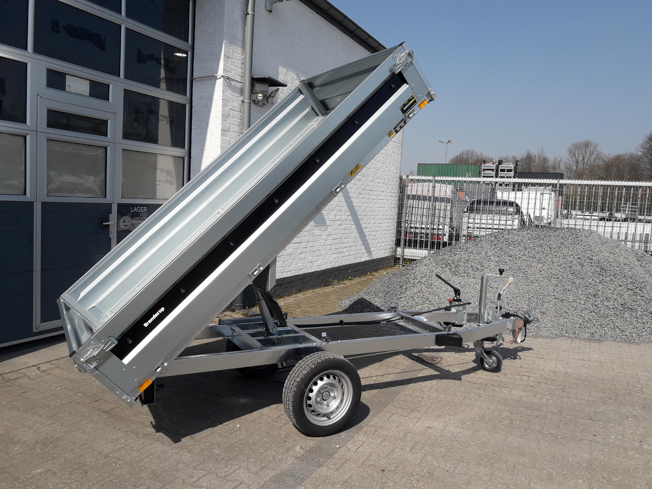 Brenderup Kipper BT 4260 SB 259x143x35cm Stahlwände Stahlboden (S) 1800kg - Tipper trailer: picture 1 Brenderup Kipper BT 4260 SB 259x143x35cm Stahlwände Stahlboden (S) 1800kg - Tipper trailer: picture 1