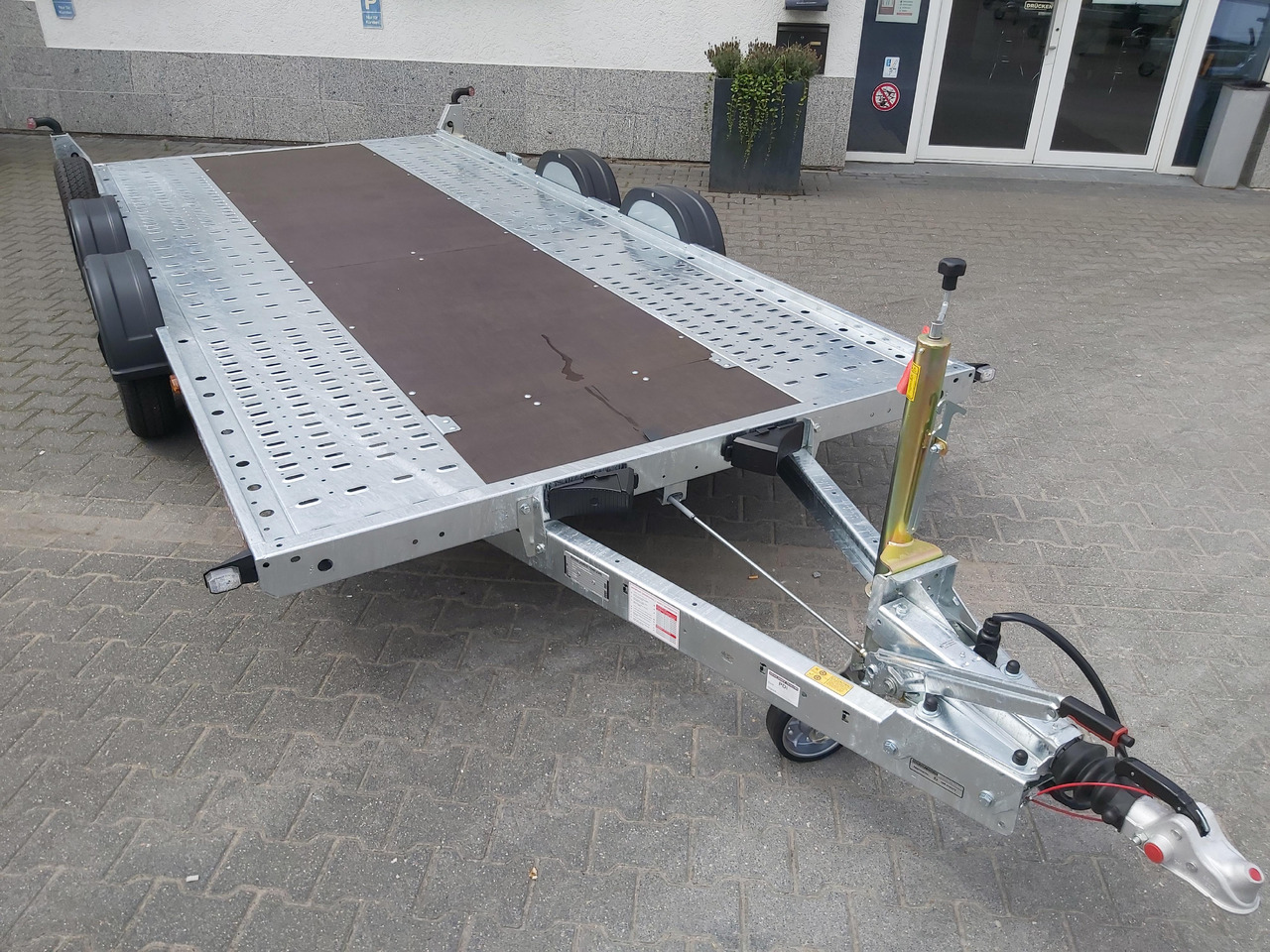 Autotransporter trailer Brian James A4 Transporter 450x200cm black X Rampen 240cm Stützen Alufelgen silver 2600kg: picture 7