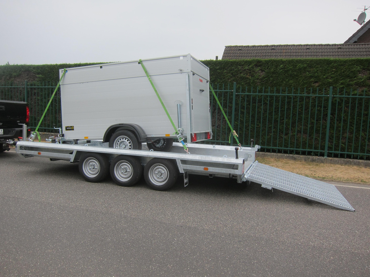 Plant trailer HULCO TERRAX Aluboden 394x180x27cm Heckrampe 150cm Tridem (XL) 3500kg: picture 7