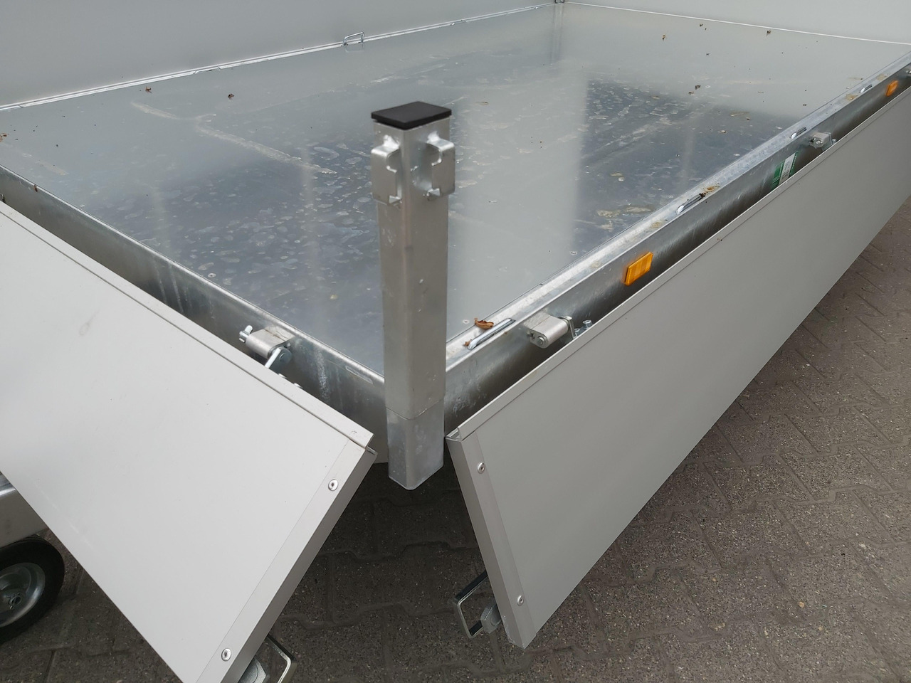 Tipper trailer Heck Kipper 260x150x30cm Lfh: 72cm (S) 1500kg: picture 7 Tipper trailer Heck Kipper 260x150x30cm Lfh: 72cm (S) 1500kg: picture 7