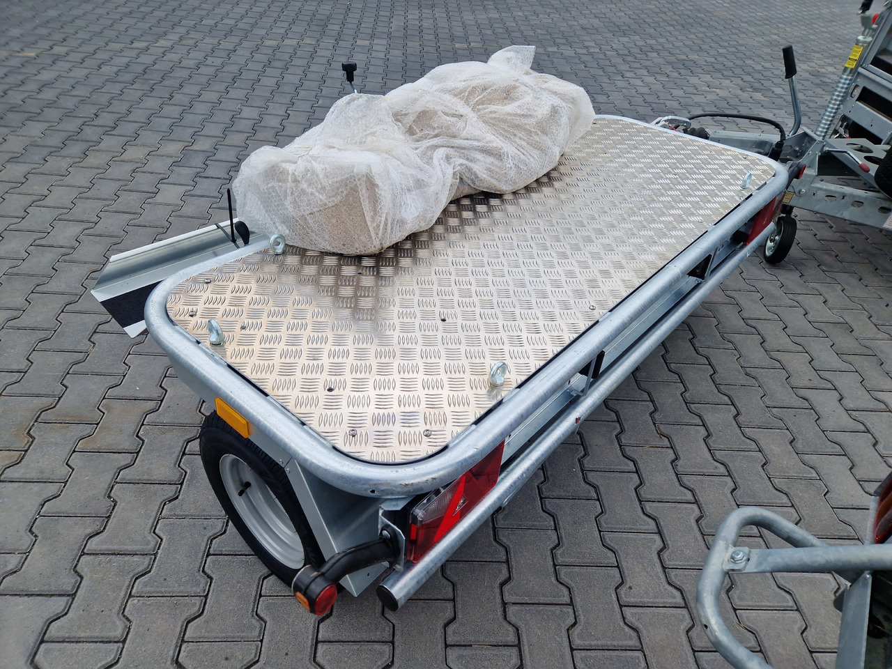 Motorradanhänger Roadster Motocamp 1 quer 200x80cm 750kg 100km/H - Motorcycle trailer: picture 3 Motorradanhänger Roadster Motocamp 1 quer 200x80cm 750kg 100km/H - Motorcycle trailer: picture 3
