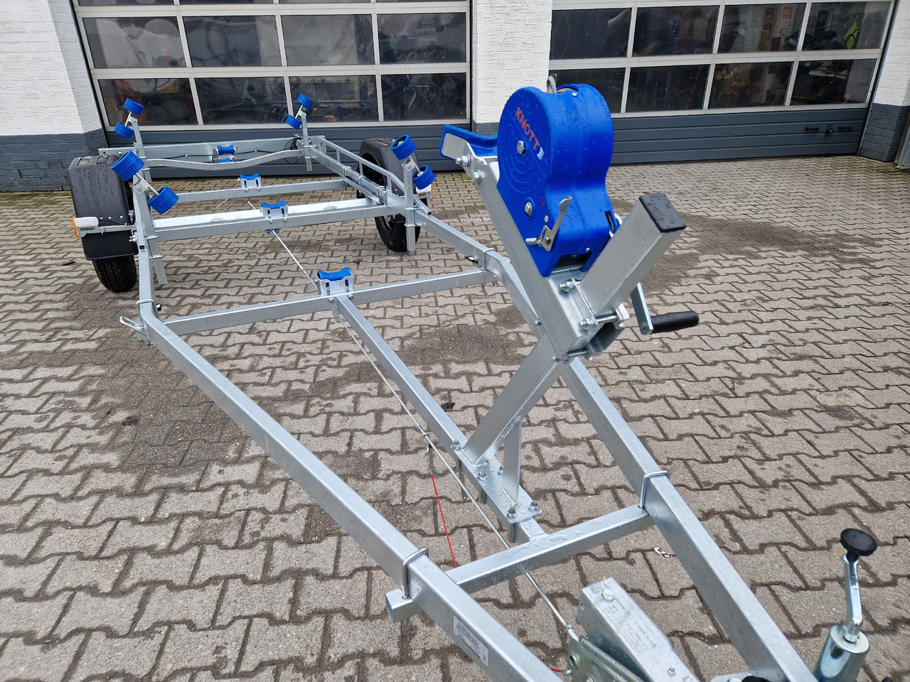 Boat trailer Neptun Bootstrailer Navy GN 231 1300 mit Winde 1300kg Modell 2024: picture 15 Boat trailer Neptun Bootstrailer Navy GN 231 1300 mit Winde 1300kg Modell 2024: picture 15
