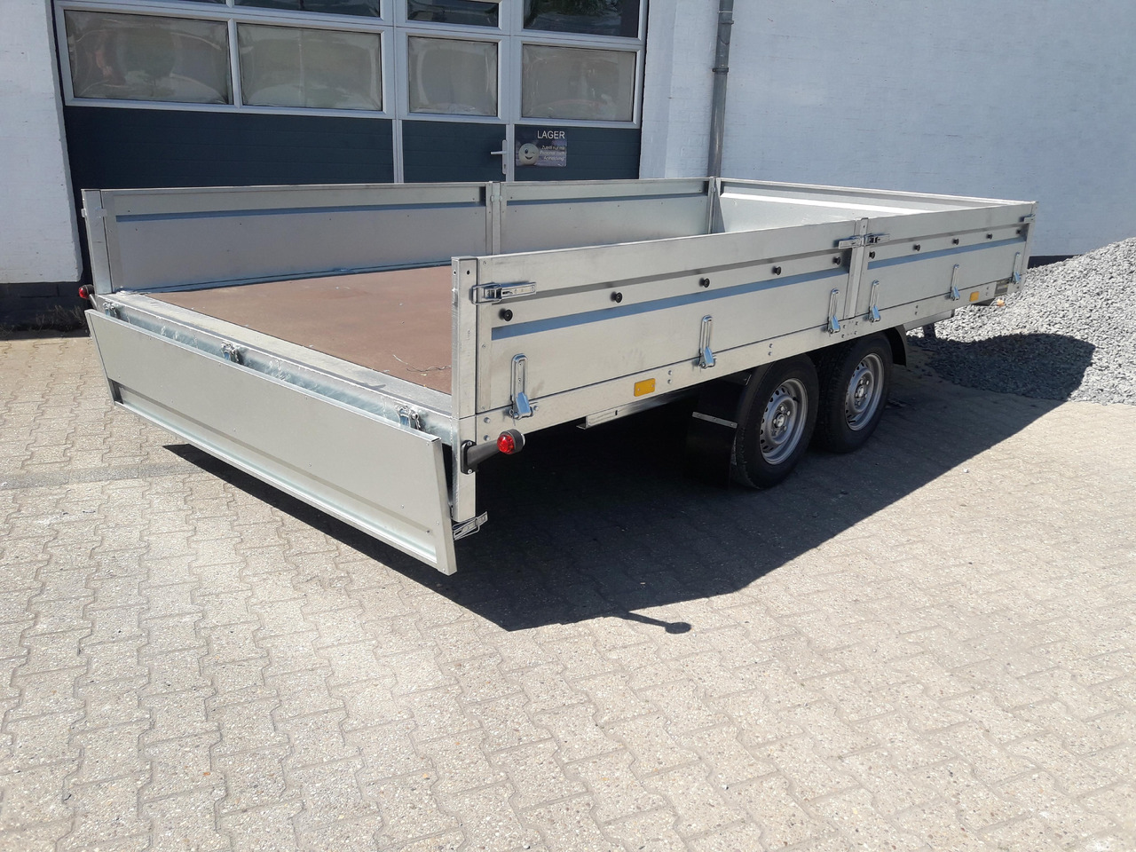 Dropside/ Flatbed trailer Pritschenanhänger Trailstar Nordica 420x215x40cm (XL) 2000kg Januar Online Aktion: picture 8 Dropside/ Flatbed trailer Pritschenanhänger Trailstar Nordica 420x215x40cm (XL) 2000kg Januar Online Aktion: picture 8