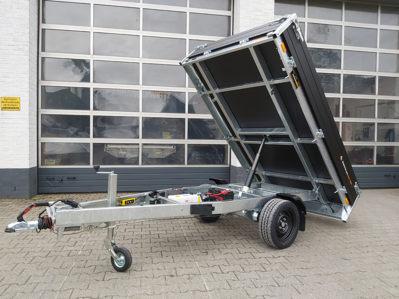 Saris Kipper K1 256 150 1500 1 256x150x30cm black Elektro 13" (S) 1500kg - Tipper trailer: picture 1 Saris Kipper K1 256 150 1500 1 256x150x30cm black Elektro 13" (S) 1500kg - Tipper trailer: picture 1