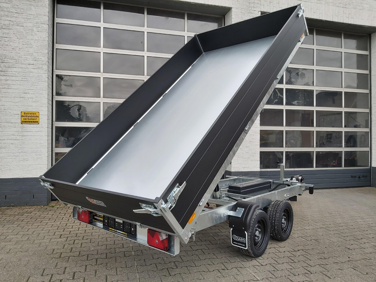 Saris Kipper K1 356 184 3500 2 E 356x184x35cm black Elektro&Not 13" (L) 3500kg preorder 2024 - Tipper trailer: picture 5 Saris Kipper K1 356 184 3500 2 E 356x184x35cm black Elektro&Not 13" (L) 3500kg preorder 2024 - Tipper trailer: picture 5