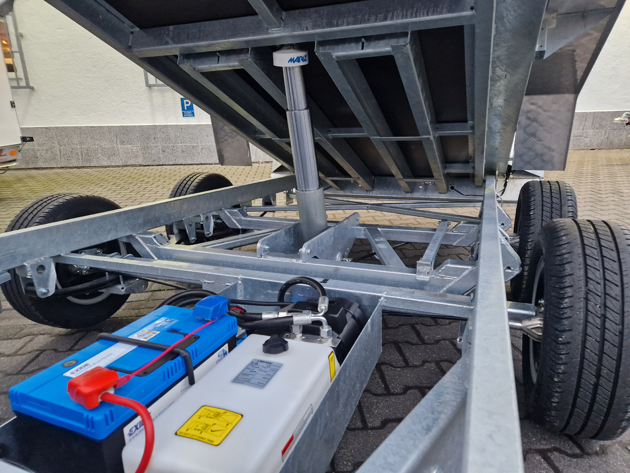 Variant Heckkipper Tieflader 3515 MT20 300x150x30cm Auffahrrampen Stützen Parabelfeder 3500kg 100km - Tipper trailer: picture 5 Variant Heckkipper Tieflader 3515 MT20 300x150x30cm Auffahrrampen Stützen Parabelfeder 3500kg 100km - Tipper trailer: picture 5