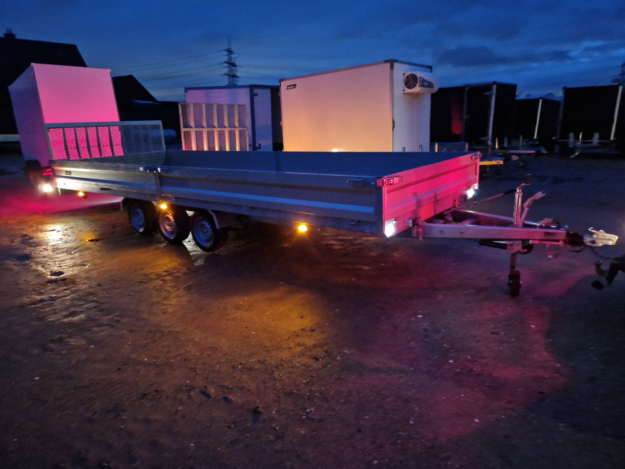 Variant Maschinentransporter 3563 UX Maxi Load 620x210x30cm LED Tridem Parabelfeder 3500kg Modell 24 - Plant trailer: picture 2 Variant Maschinentransporter 3563 UX Maxi Load 620x210x30cm LED Tridem Parabelfeder 3500kg Modell 24 - Plant trailer: picture 2