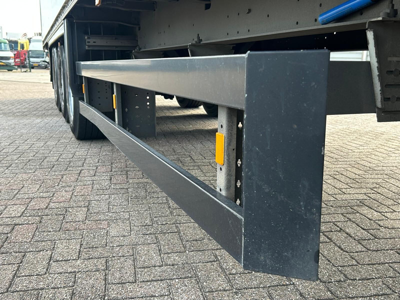 Closed box semi-trailer Schmitz Cargobull 3 axle SAF DRUM TUV 04-04 2026: picture 12