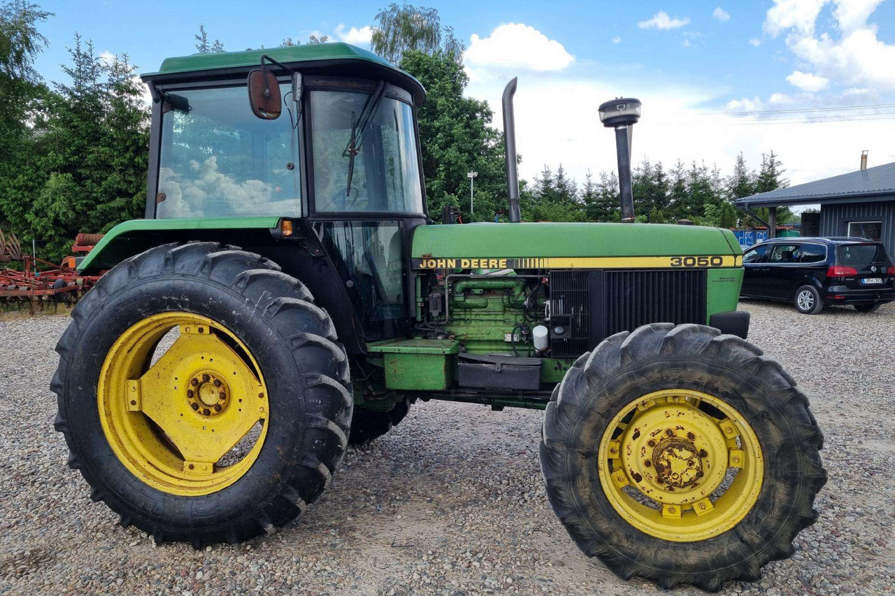 John Deere 3050 - Farm tractor: picture 4 John Deere 3050 - Farm tractor: picture 4