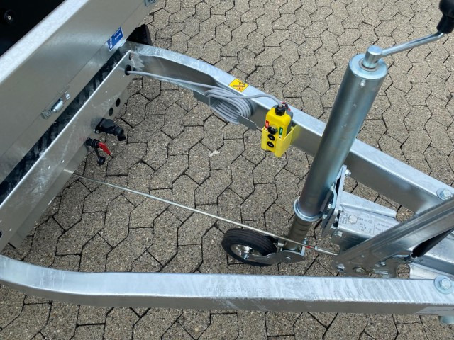 Brenderup Rückwärtskipper BT4260STB 2000, 2,0 to., E-Pumpe, 259x143x35cm - Tipper trailer: picture 2 Brenderup Rückwärtskipper BT4260STB 2000, 2,0 to., E-Pumpe, 259x143x35cm - Tipper trailer: picture 2