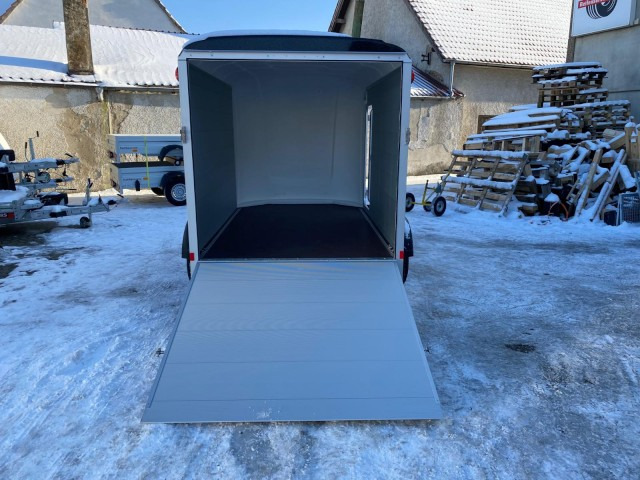 Humbaur Poly-Alu Koffer HKPA 263217, 2,6 to. 100 km/h, 3280 x 1770 x 1800 mm - Closed box trailer: picture 1 Humbaur Poly-Alu Koffer HKPA 263217, 2,6 to. 100 km/h, 3280 x 1770 x 1800 mm - Closed box trailer: picture 1