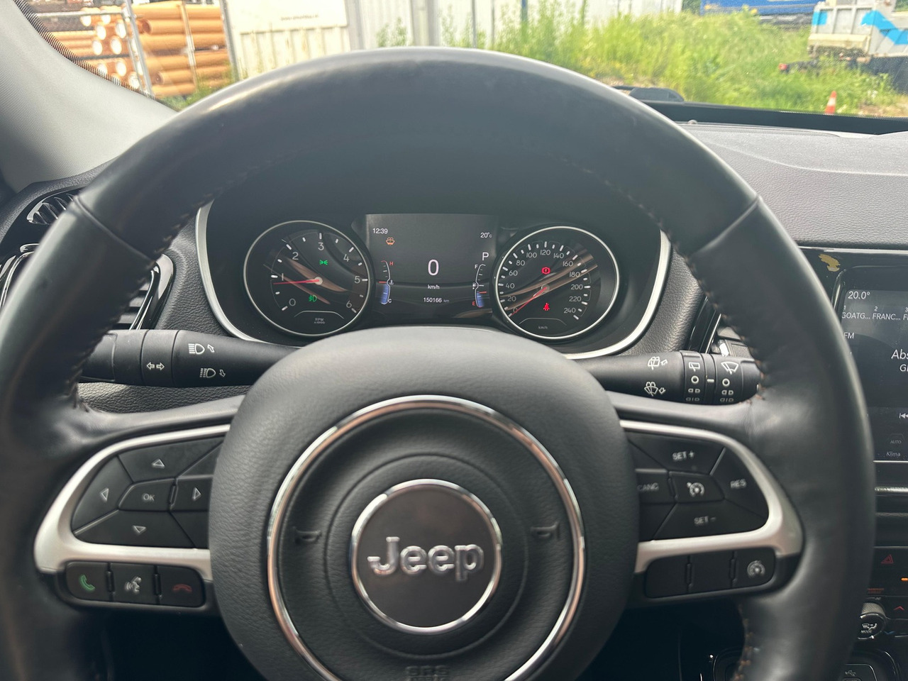JEEP - SUV: picture 4 JEEP - SUV: picture 4