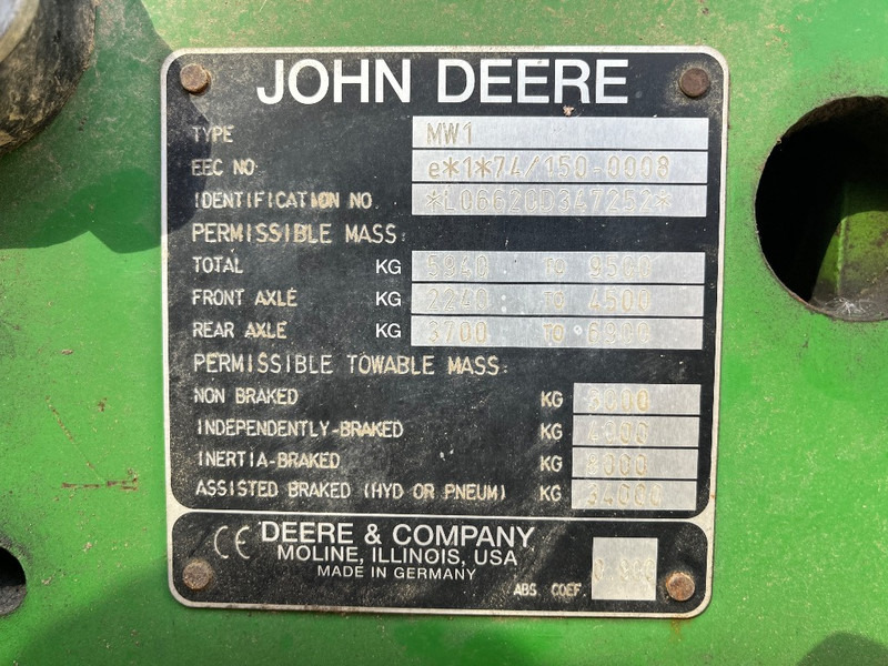 Farm tractor John Deere 6620: picture 12