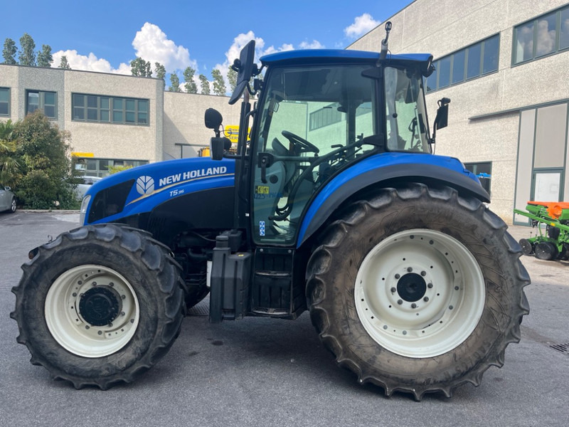 New Holland T 5.95 DC - Farm tractor: picture 4 New Holland T 5.95 DC - Farm tractor: picture 4