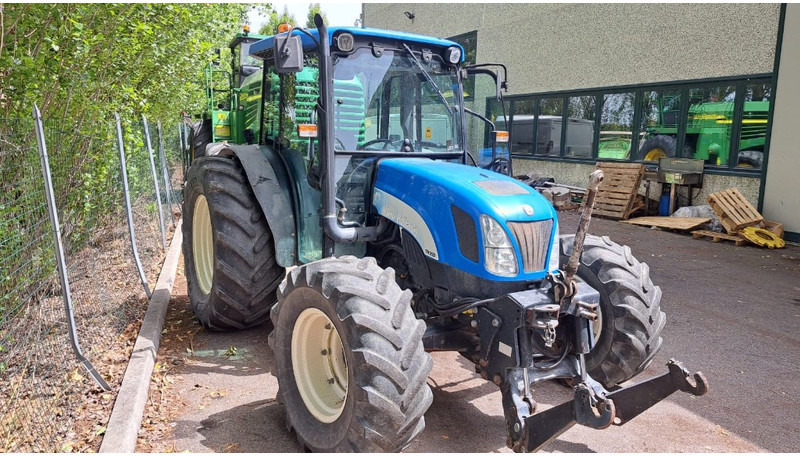 New Holland TN 95 D A - Farm tractor: picture 1 New Holland TN 95 D A - Farm tractor: picture 1