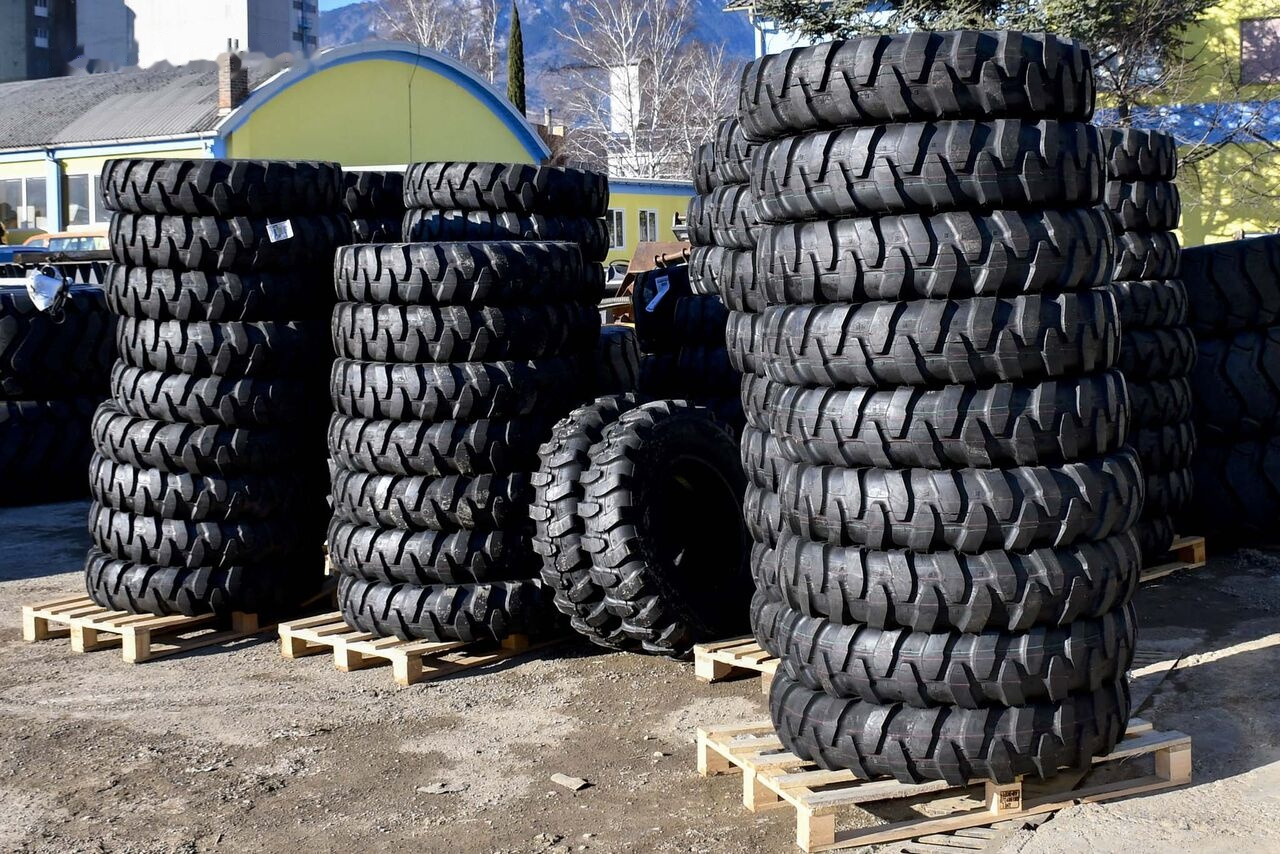 Armour 10.00-20/16. - Tire for Excavator: picture 2 Armour 10.00-20/16. - Tire for Excavator: picture 2