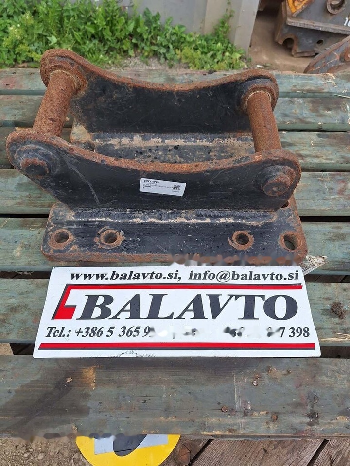 Attachment plate 430x380 - Quick coupler for Excavator: picture 1 Attachment plate 430x380 - Quick coupler for Excavator: picture 1