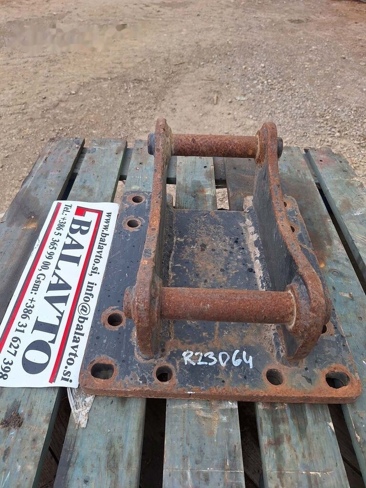 Attachment plate 430x380 - Quick coupler for Excavator: picture 3 Attachment plate 430x380 - Quick coupler for Excavator: picture 3