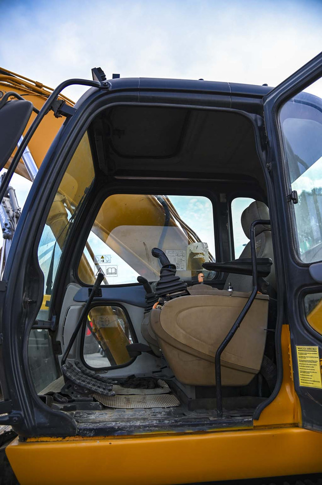 Crawler excavator Case CX240B: picture 36