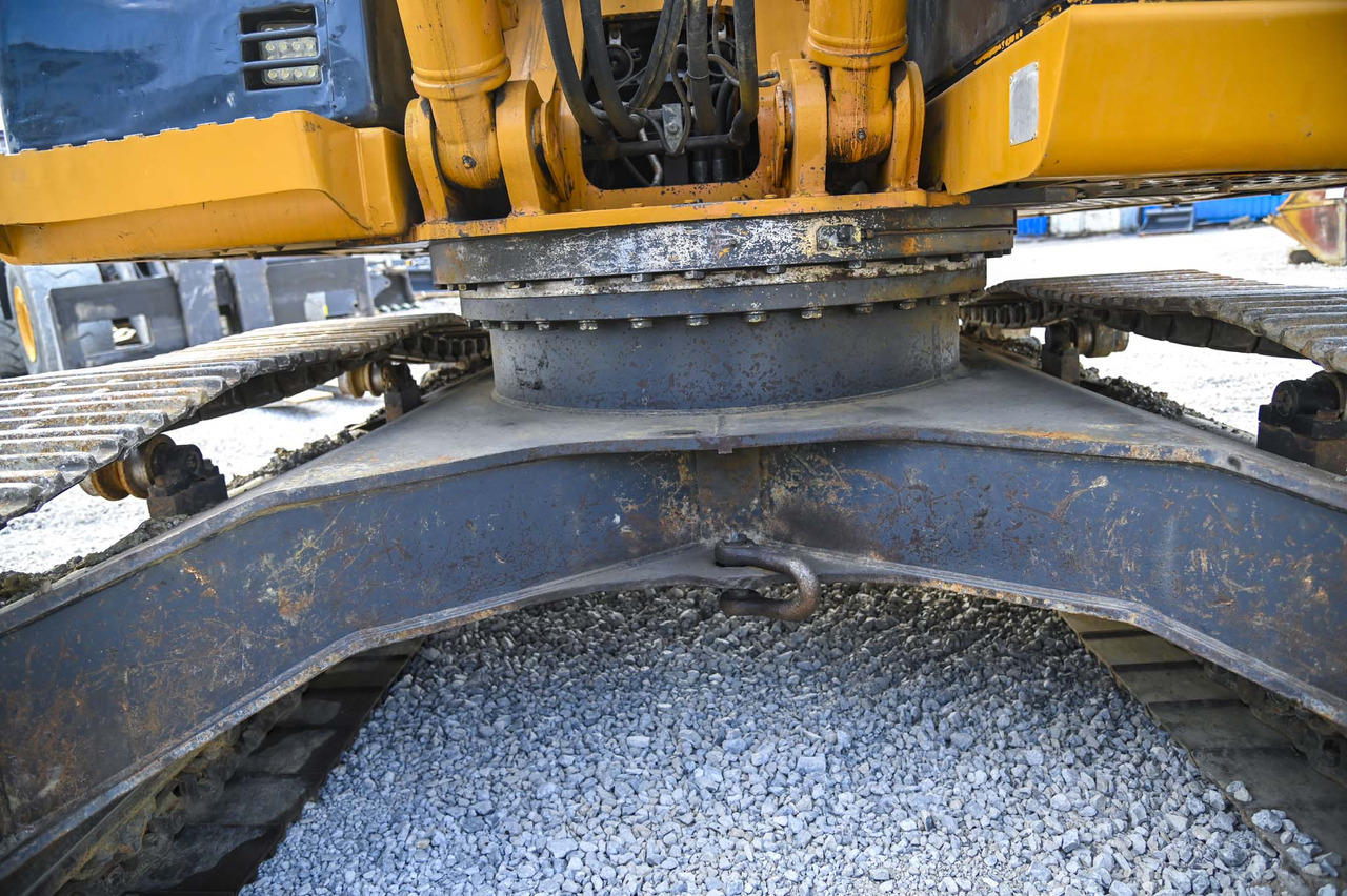 Crawler excavator Case CX240B: picture 20
