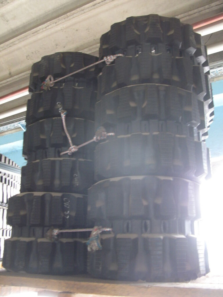 TAERYUK CW300X52,5X72 - Track for Excavator: picture 2 TAERYUK CW300X52,5X72 - Track for Excavator: picture 2
