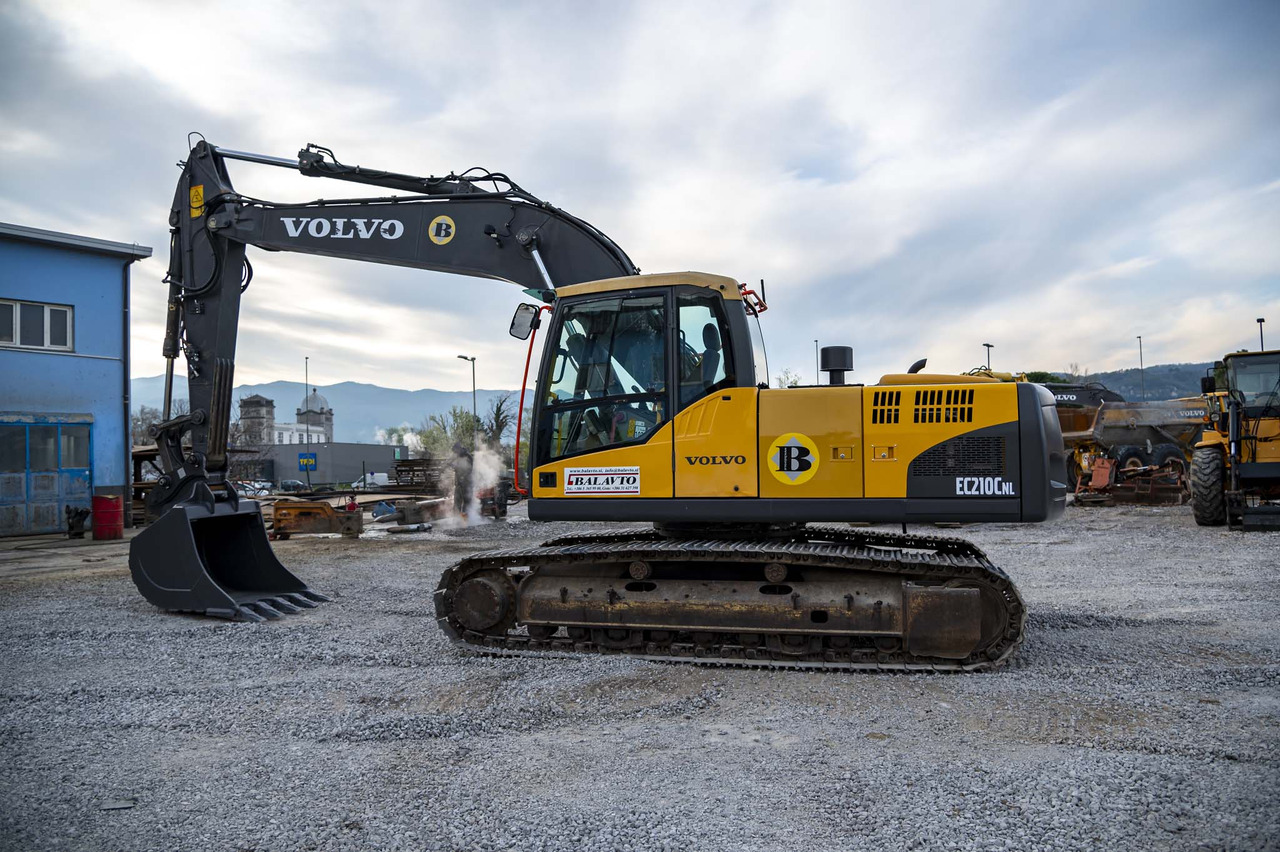 VOLVO EC210CNL - Crawler excavator: picture 3 VOLVO EC210CNL - Crawler excavator: picture 3