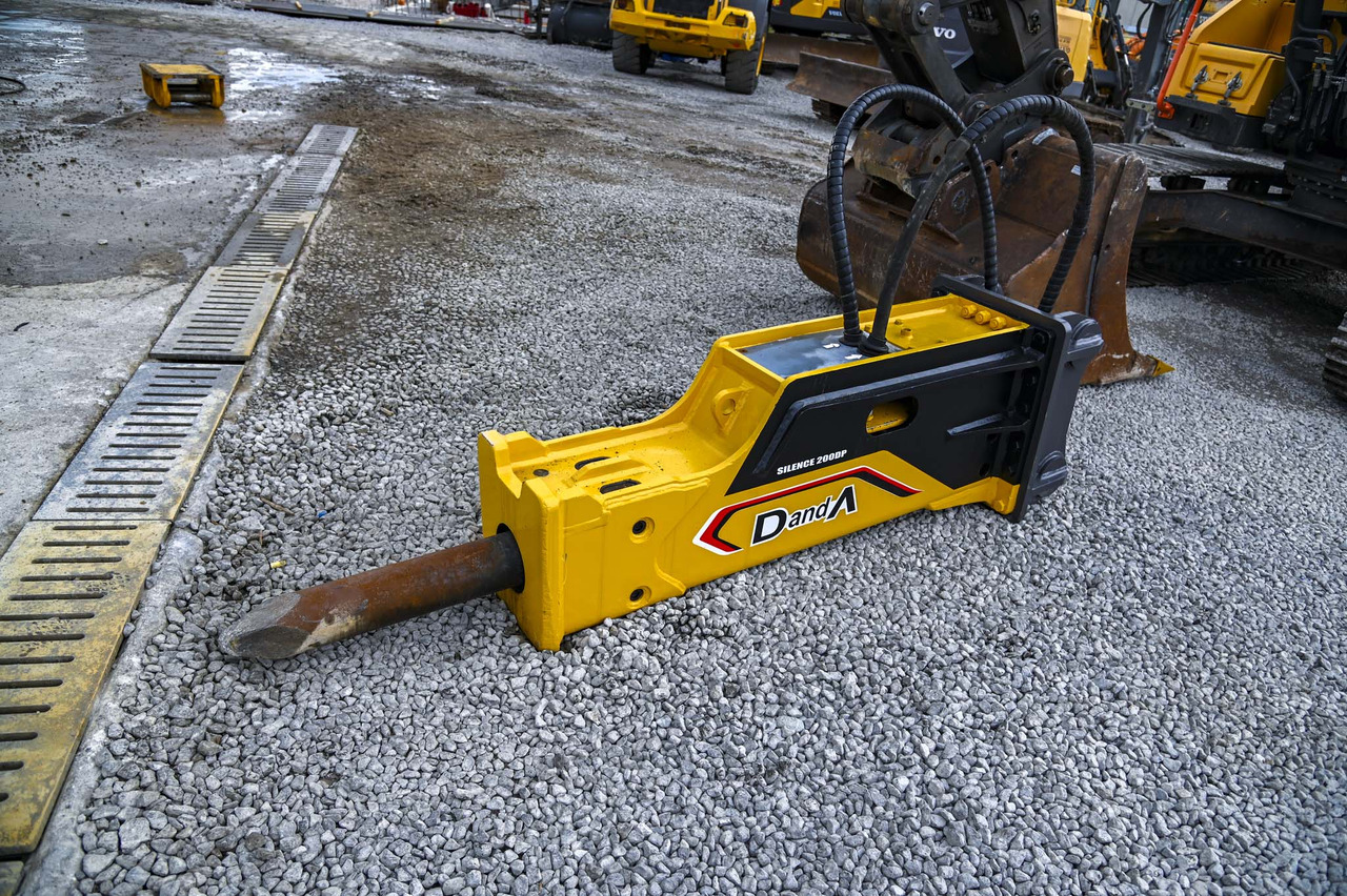 Crawler excavator VOLVO EC220EL: picture 18