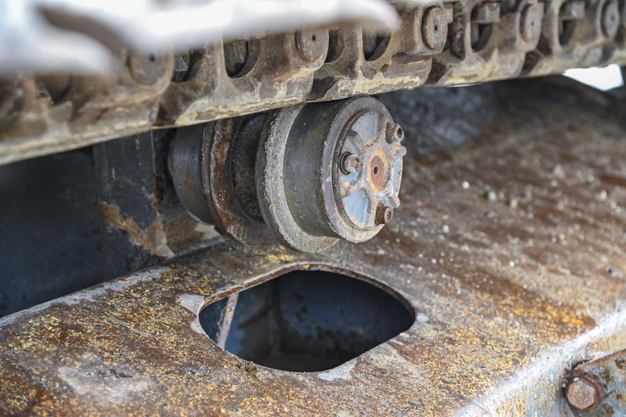 Crawler excavator VOLVO EC220EL: picture 27