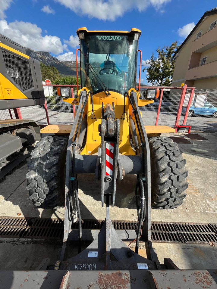 VOLVO L35B - Wheel loader: picture 5 VOLVO L35B - Wheel loader: picture 5