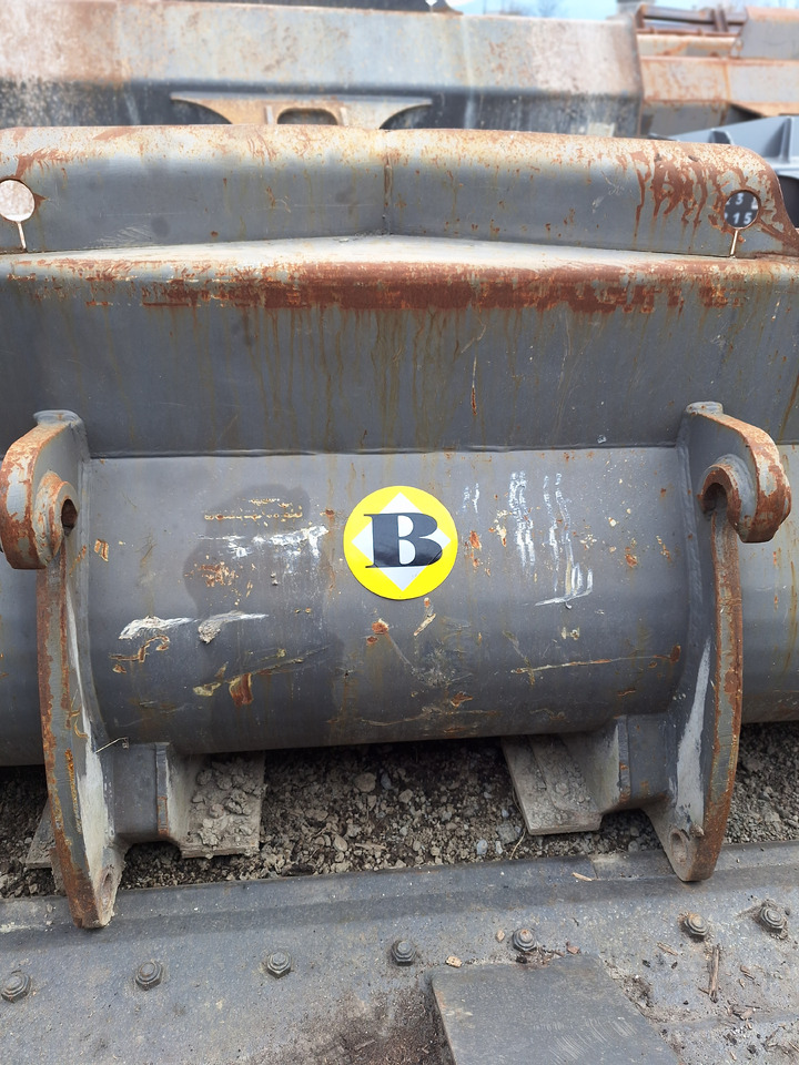 Volvo 93812 loader bucket 2300 mm BOE - Loader bucket: picture 3 Volvo 93812 loader bucket 2300 mm BOE - Loader bucket: picture 3