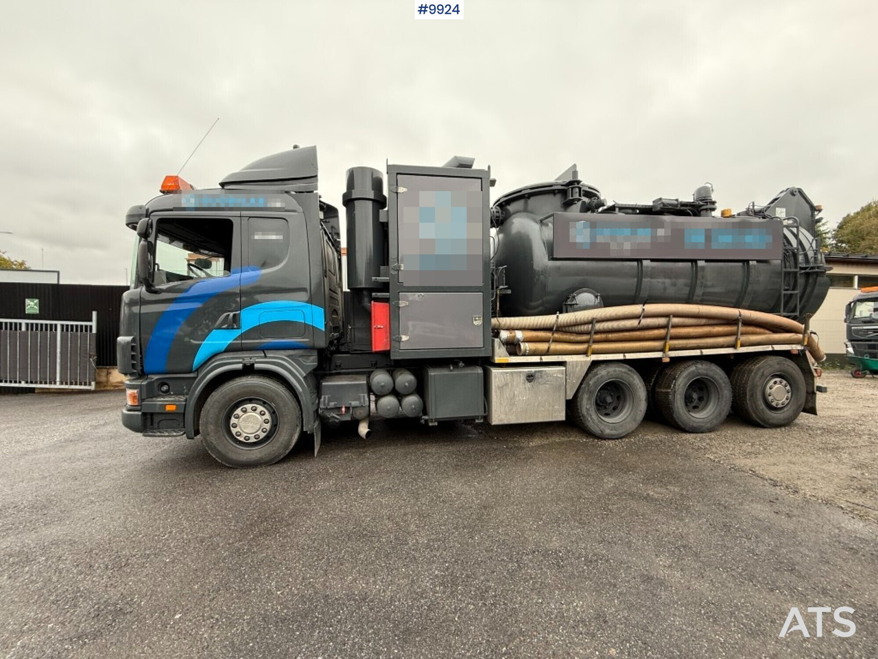 Dry vacuum loader Scania R114 8x4 - Vacuum truck: picture 4 Dry vacuum loader Scania R114 8x4 - Vacuum truck: picture 4