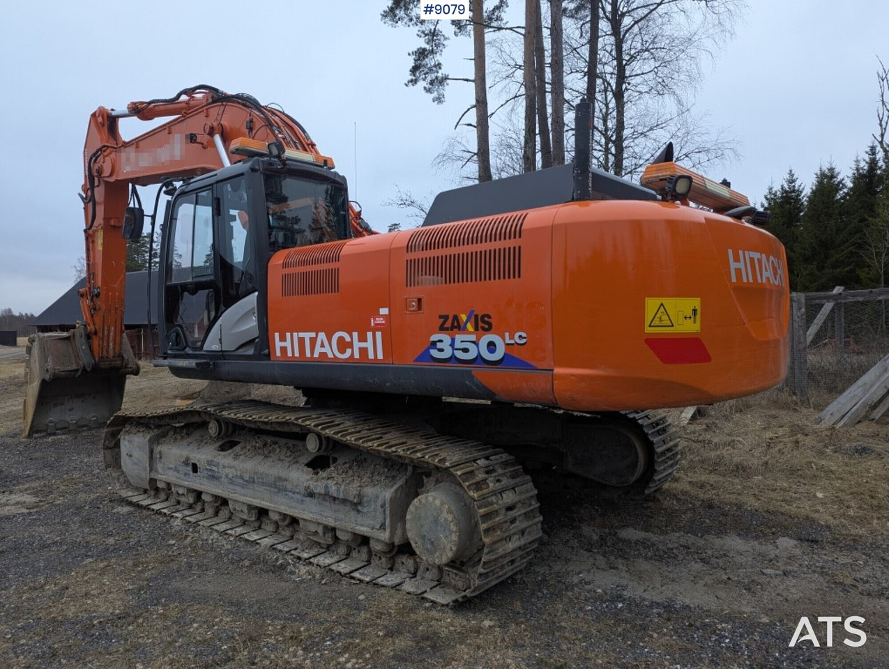 Excavator Hitachi ZX350LC-5B with bucket and digging system - Excavator: picture 2 Excavator Hitachi ZX350LC-5B with bucket and digging system - Excavator: picture 2