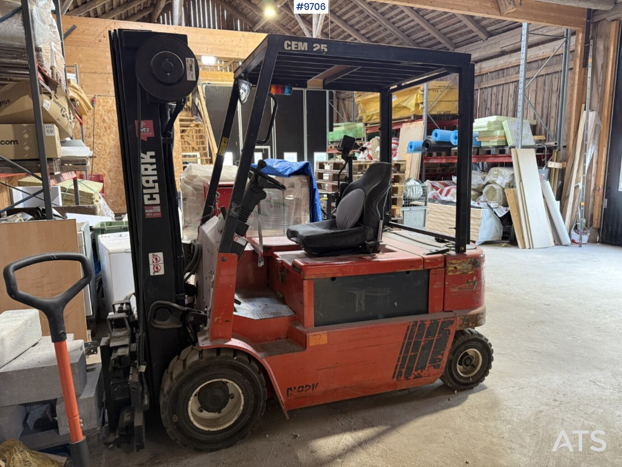 Forklift Clark CEM 25 - Electric forklift: picture 1 Forklift Clark CEM 25 - Electric forklift: picture 1