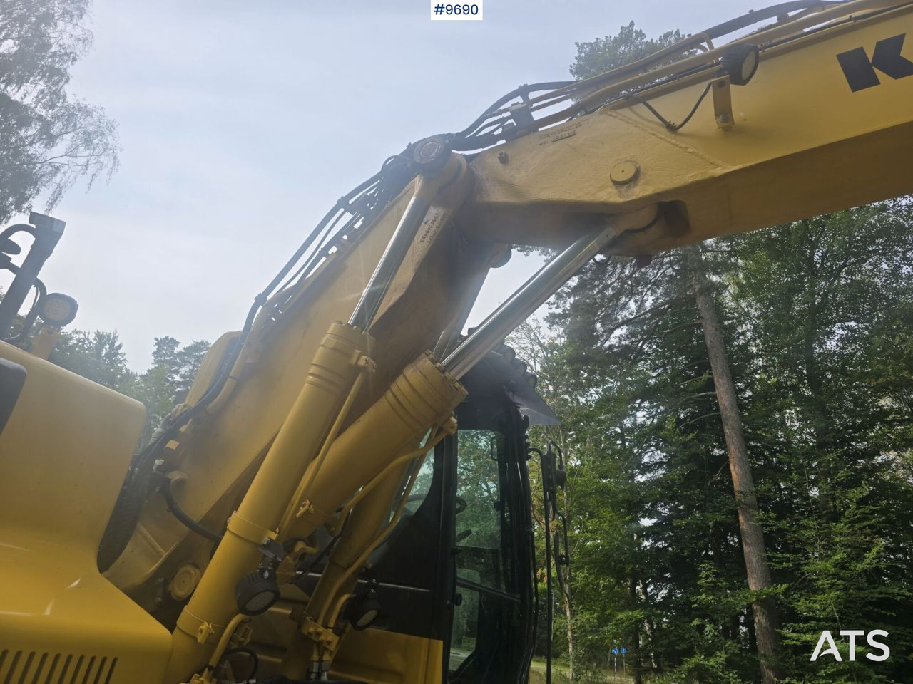 Wheel excavator Komatsu PW160-11 with machine control: picture 18