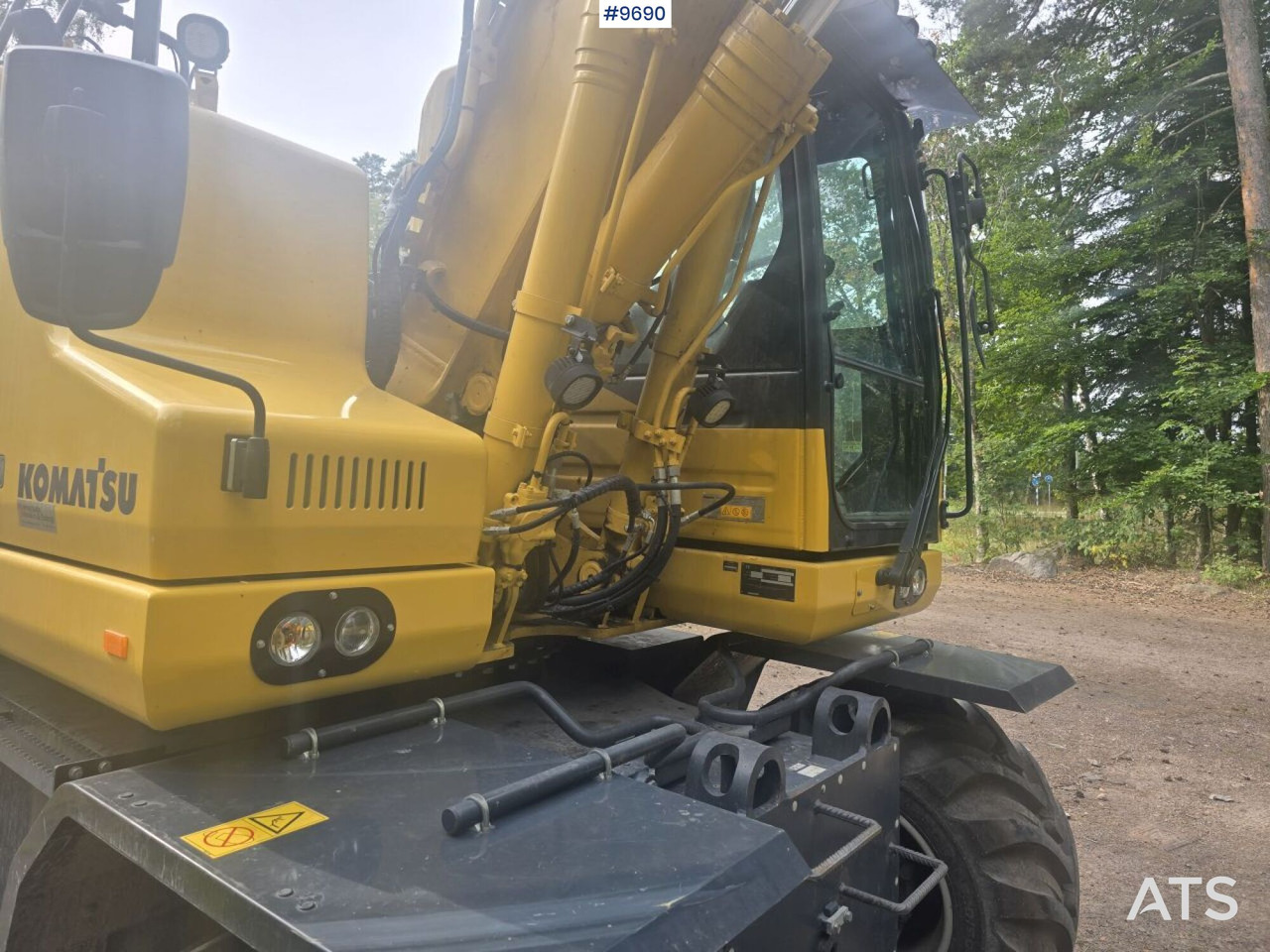 Wheel excavator Komatsu PW160-11 with machine control: picture 19
