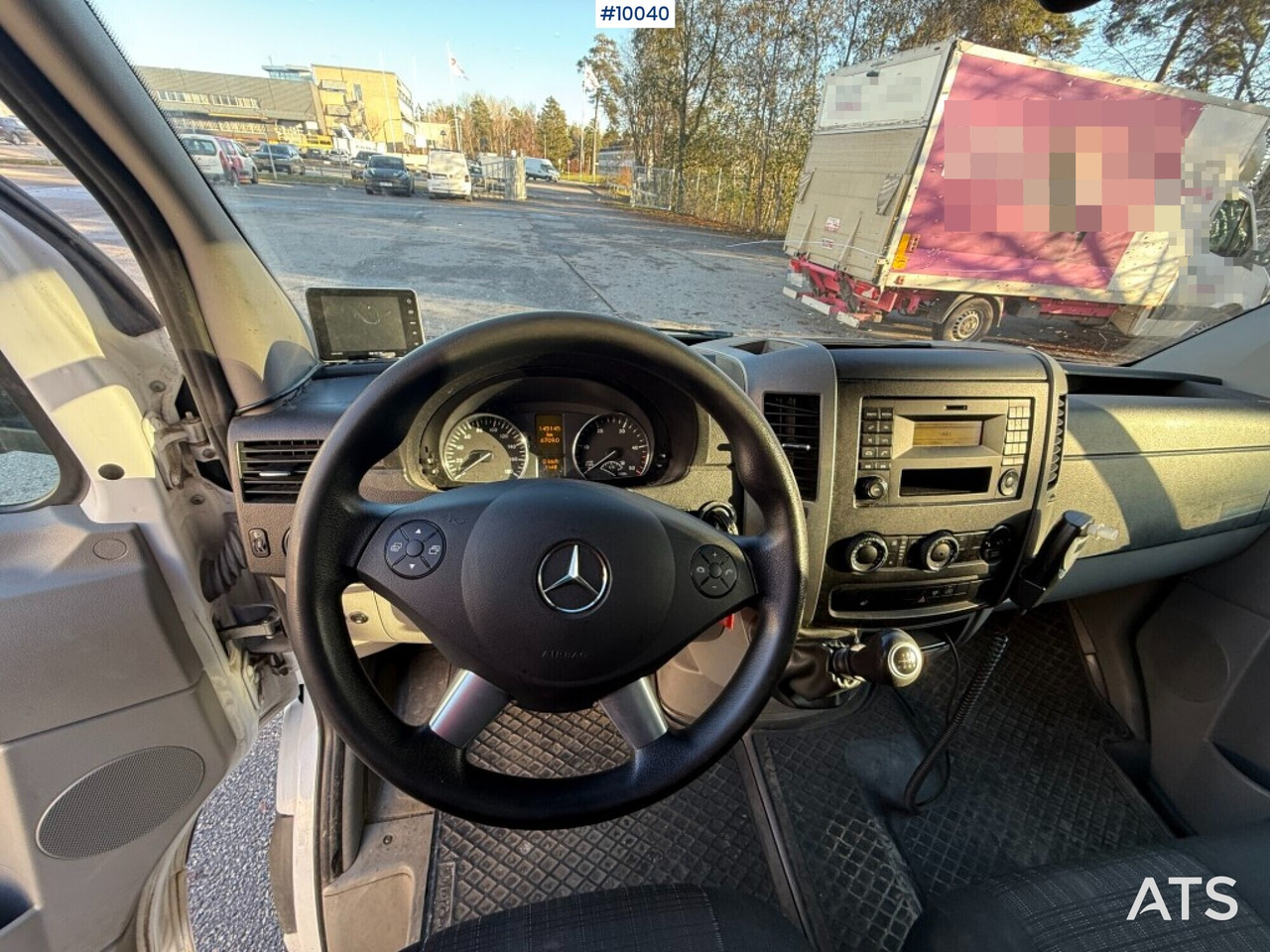 Leasing of  Mercedes Benz Sprinter with tail lift Mercedes Benz Sprinter with tail lift: picture 13