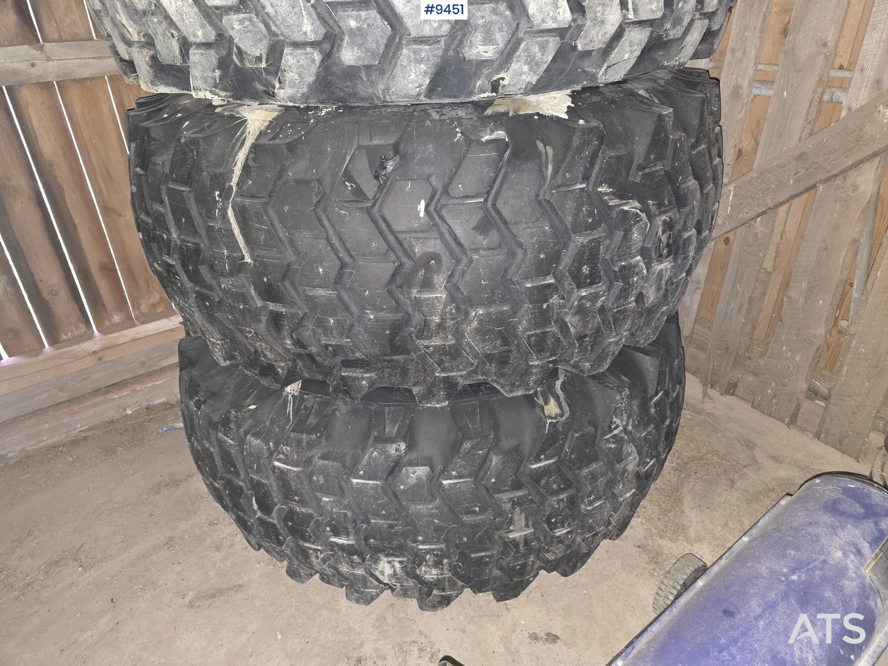 NOKIAN TIRE AND RIM FOR HUDDIG - Construction equipment: picture 2 NOKIAN TIRE AND RIM FOR HUDDIG - Construction equipment: picture 2