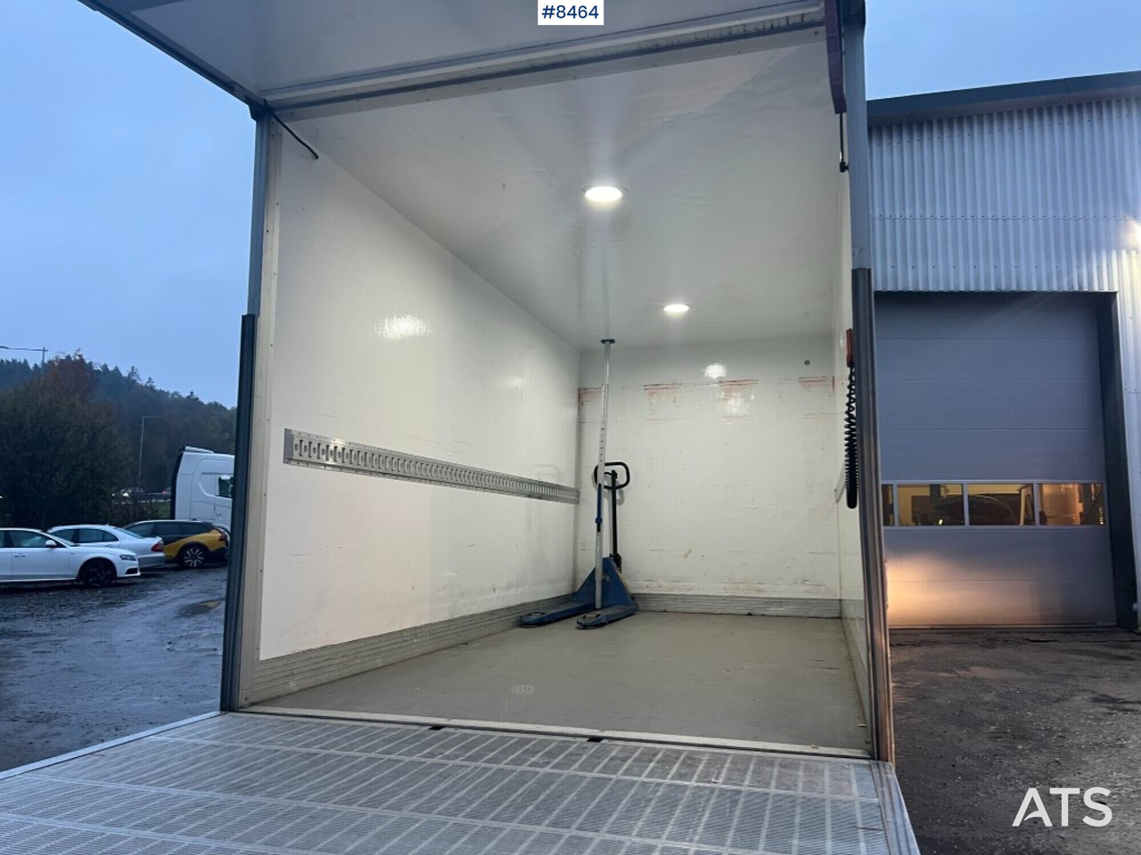 Renault master with tail lift - Box van: picture 4 Renault master with tail lift - Box van: picture 4